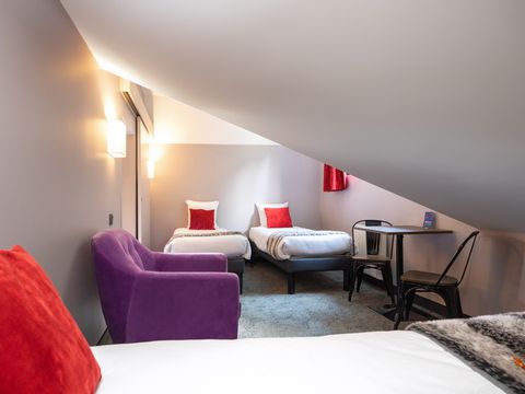 Chambre 2 personnes - Chambre twin fauteuil lit standard (Séjour + Petit-déjeuner)