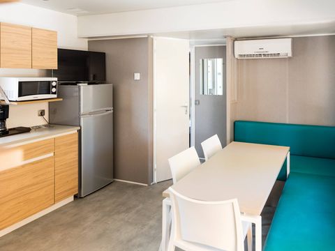 BUNGALOW 4 personnes - Mobil-home | Premium | 2 Ch. | 4 Pers. | Terrasse simple | Clim. | TV