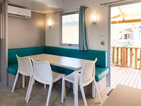 BUNGALOW 4 personnes - Mobil-home | Premium | 2 Ch. | 4 Pers. | Terrasse simple | Clim. | TV