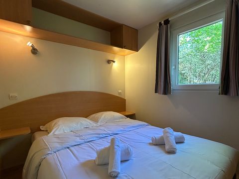 MOBILHOME 4 personnes - “Flores” climatisé avec salle de bain et cuisine