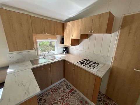 MOBILHOME 4 personnes - “Flores” climatisé avec salle de bain et cuisine