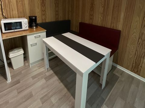 CHALET 3 personnes - Grand chalet deux chambres avec salle de bain et cuisine