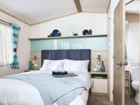 MOBILHOME 6 personnes - Chalet Large 3 chambres avec terrasse (6 pers) MOBILHOME 6 personnes - Chalet Large 3 chambres avec terrasse (6 pers)