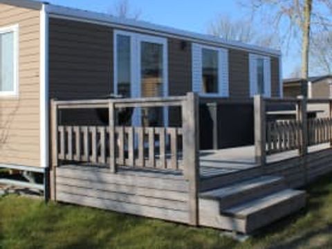 MOBILHOME 4 personnes - Elégance 2 chambres (4 pers) terrasse MOBILHOME 4 personnes - Elégance 2 chambres (4 pers) terrasse