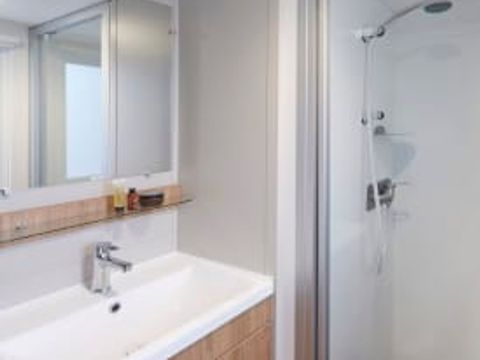 MOBILHOME 6 personnes - Excellence 3 chambres avec terrasse