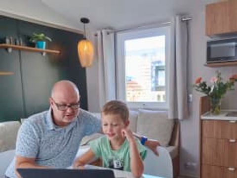 MOBILHOME 4 personnes - Elegance 2 chambres avec terrasse