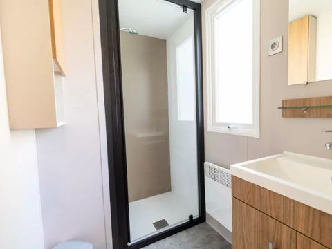 MOBILHOME 4 personnes - Azalée 3 Pièces 4 Personnes MOBILHOME 4 personnes - Azalée 3 Pièces 4 Personnes