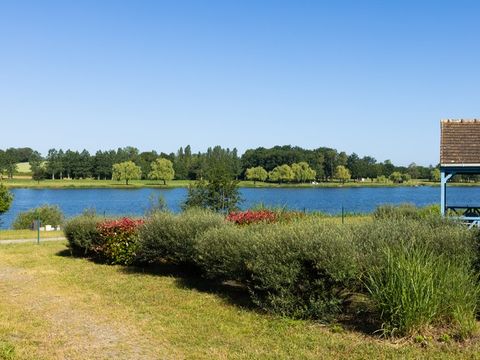 Village De Chalets - Mansigné - Camping Sarthe - Image N°3