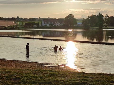 Village De Chalets - Mansigné - Camping Sarthe - Image N°13