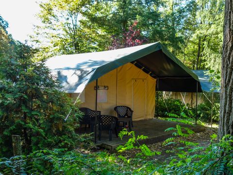 TENTE TOILE ET BOIS 6 personnes - Parc de vacances Herperduin - Tente Safari 6 personnes