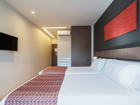 CHAMBRE 2 personnes - CHAMBRE DOUBLE