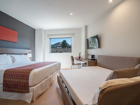 CHAMBRE 4 personnes - CHAMBRE FAMILIALE - 2 ADULTES + 2 ENFANTS (MOINS DE 12 ANS)