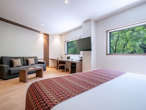 CHAMBRE 4 personnes - JUNIOR SUITE 2 ADULTES + 2 ENFANTS (MOINS DE 12 ANS)