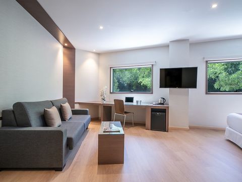 CHAMBRE 4 personnes - JUNIOR SUITE 2 ADULTES + 2 ENFANTS (MOINS DE 12 ANS)