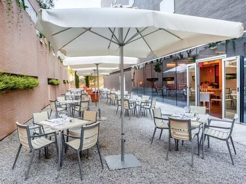 Pierre & Vacances Hotel Granada - Camping Grenade - Image N°6