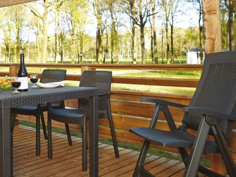 MOBILHOME 4 personnes - Premium | 2 Ch. | 4 Pers. | Terrasse surélevée | Clim.