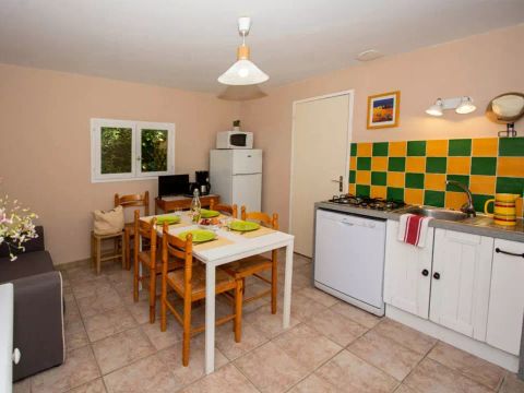 GÎTE 4 personnes - Gîte Mimosa 3 Pièces 4 Personnes + TV