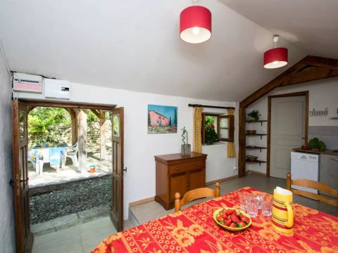 GÎTE 2 personnes - Gîte Roussillon 2 Pièces 2 Personnes + TV + Spa Privatif