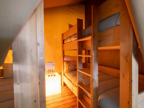 TENTE TOILE ET BOIS 4 personnes - Safari Lodge - 2 chambres + Frigidaire + Terrasse