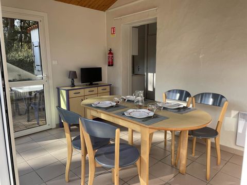 GÎTE 4 personnes - 2 chambres 