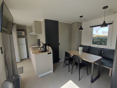 MOBILHOME 4 personnes - Prestige Plus - 2 chambres - 27m² MOBILHOME 4 personnes - Prestige Plus - 2 chambres - 27m²
