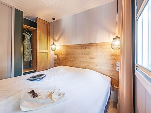 MOBILHOME 6 personnes - Prestige 3 chambres - 2 salles de bain 40m² - Côté Jardin