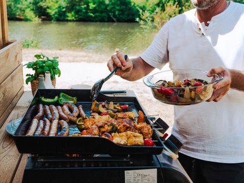 MOBILHOME 6 personnes - Prestige 3 chambres - 2 salles de bain 40m² - Côté Jardin