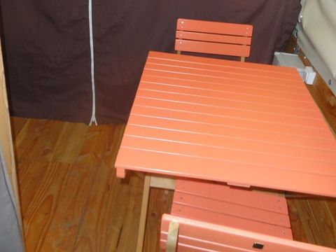 HÉBERGEMENT INSOLITE 2 personnes - Insolite Flotente