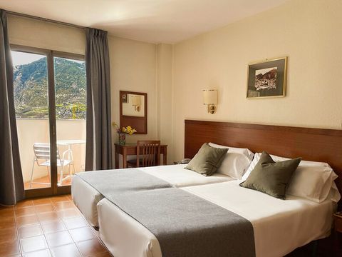 CHAMBRE 4 personnes - Chambre Quadruple - Vue Jardin