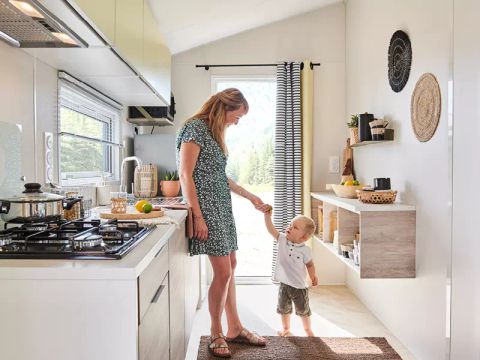 MOBILHOME 4 personnes - Mobil-Home ZEN 3 Pièces 4 Personnes + TV + Jacuzzi