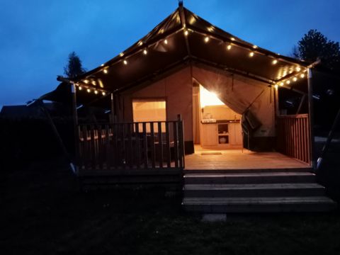 TENTE TOILE ET BOIS 4 personnes - Woody 25 Confort Safari Lodge Tente 2 chambres TENTE TOILE ET BOIS 4 personnes - Woody 25 Confort Safari Lodge Tente 2 chambres
