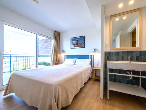 APPARTEMENT 5 personnes - Appartement 2 chambres ACCES AU CAMPING EN SUPPLEMENT et parking payant