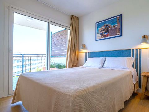 APPARTEMENT 5 personnes - Appartement 2 chambres ACCES AU CAMPING EN SUPPLEMENT et parking payant
