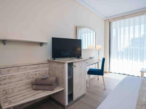 CHAMBRE 3 personnes - Double + lit supplementaire - Balcon - Vue Canal