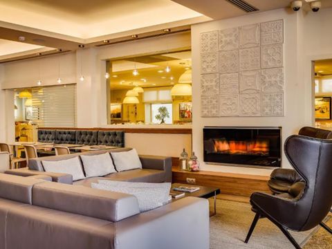 Pierre & Vacances Hotel Pirineos Figueres - Camping Gérone - Image N°2