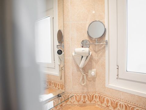 CHAMBRE 1 personne - CHAMBRE INDIVIDUELLE