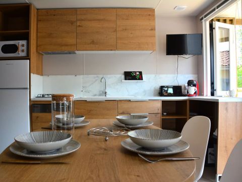 MOBILHOME 4 personnes - Living 3 Pièces 4 Personnes Climatisé + TV