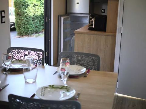 MOBILHOME 10 personnes - Tribu 6 Pièces 10 Personnes Climatisé + TV 3sdb