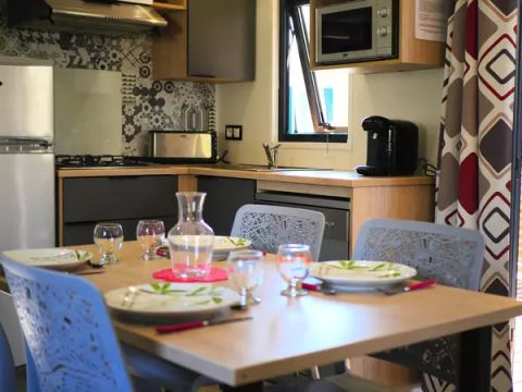 MOBILHOME 10 personnes - Tribu 6 Pièces 10 Personnes Climatisé + TV 3sdb