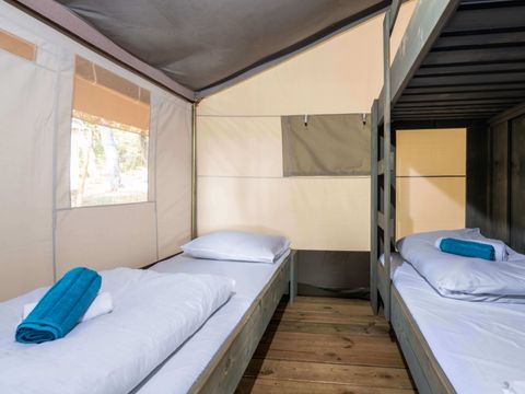 Tente en toile et en bois 5 personnes - Koversada Camping Resort - Tente Safari de luxe