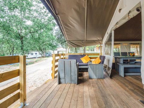 Tente en toile et en bois 5 personnes - Naturist Solaris - Tente Safari de luxe
