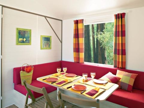 MOBILHOME 6 personnes - COSY-CLIM 3 chambres (climatisation - TV - terrasse 12m² - superficie 32m²)