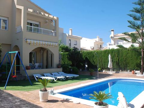 VILLA 8 personnes - Villa Standard 6/8 personnes (env. 80 et 95 m²) - <em>De plain-pied ou sur 2 étages</em>