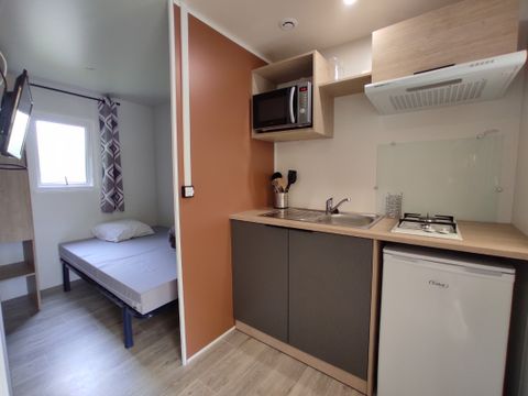 STUDIO 2 personnes - Studio Duo - 1 chambre + TV