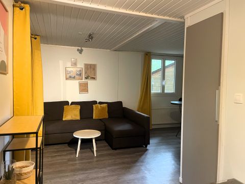 Chalet 4 personnes - Détente - 2 chambres - 4 / 6 pers - 2 personnes supplémentaires possible contacter le camping