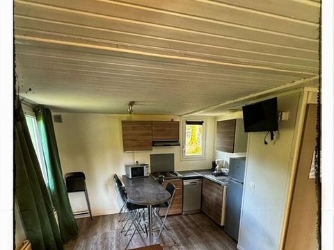 Chalet 4 personnes - Détente - 2 chambres - 4 / 6 pers - 2 personnes supplémentaires possible contacter le camping