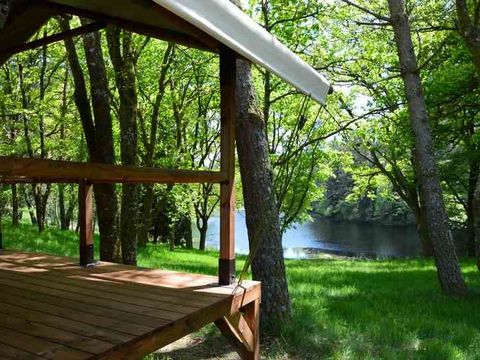 Tente en toile et en bois 5 personnes - Lodge 2ch 5p