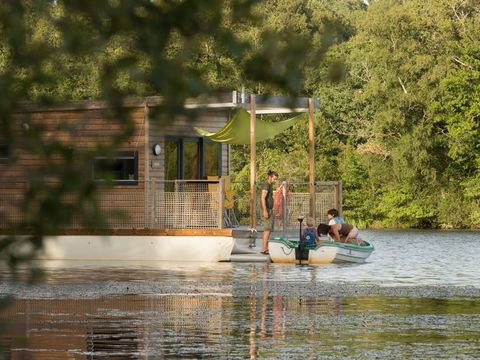 Hébergement 4 personnes - Maison flottante Aquapesca 2ch