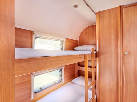CARAVANE 5 personnes - Modèle 2+