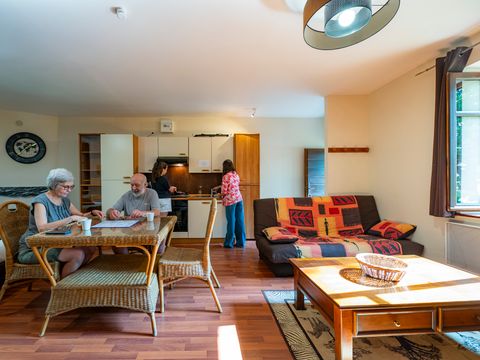 STUDIO 6 personnes - avec jacuzzi